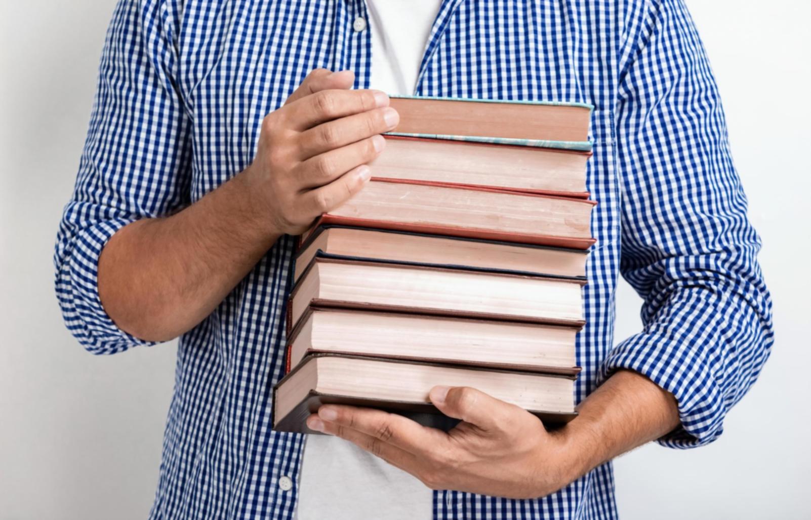 Équipe de consultants analysant des projections financières